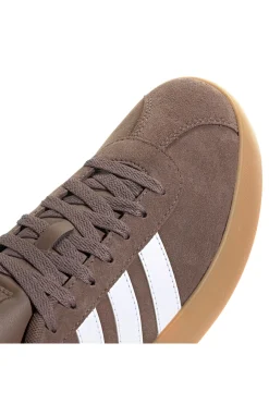Uomo ADIDAS Sneakers marroni con strisce bianche e suola color gum VL Court 3