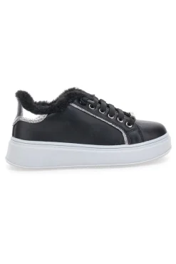 GRAZIE GIRL Sneakers nere con pelliccia e dettagli metallici 1551